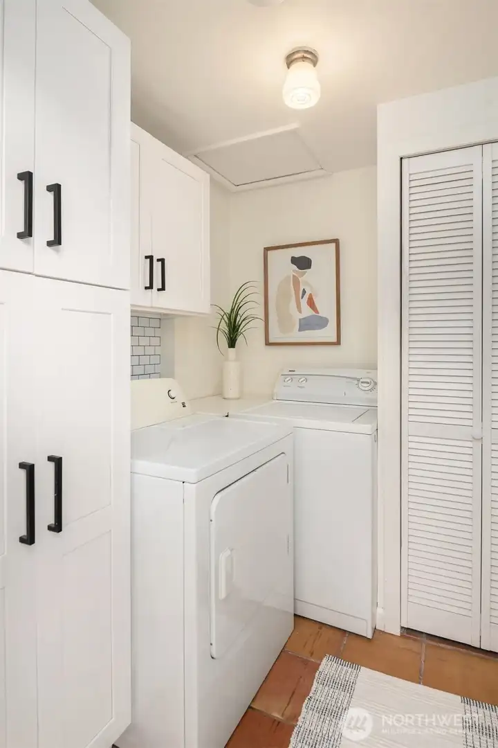 The laundry/mud room have newer cabinets.