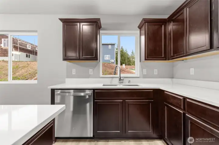 Photographs are for illustrative purposes only. Features, finishes, interior/exterior colors, landscaping and floorplan shown may vary from actual homes built.