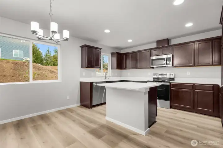 Photographs are for illustrative purposes only. Features, finishes, interior/exterior colors, landscaping and floorplan shown may vary from actual homes built.