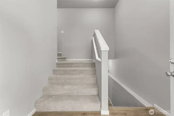 Photographs are for illustrative purposes only. Features, finishes, interior/exterior colors, landscaping and floorplan shown may vary from actual homes built.