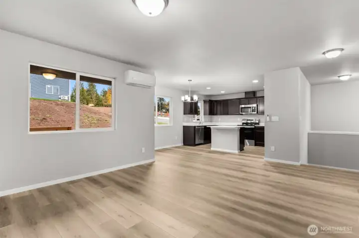 Photographs are for illustrative purposes only. Features, finishes, interior/exterior colors, landscaping and floorplan shown may vary from actual homes built.