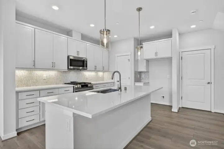 13205 NE 127th Way Unit D - Ready Now