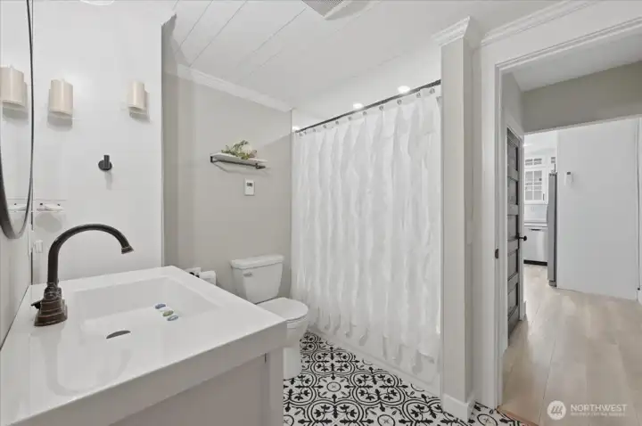 Main floor full bathroom.