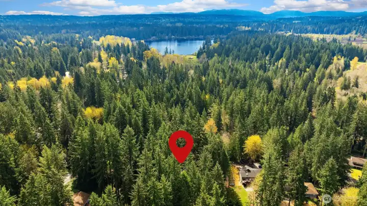 Conveniently located minutes from Cottage Lake Park & downtown Woodinville.