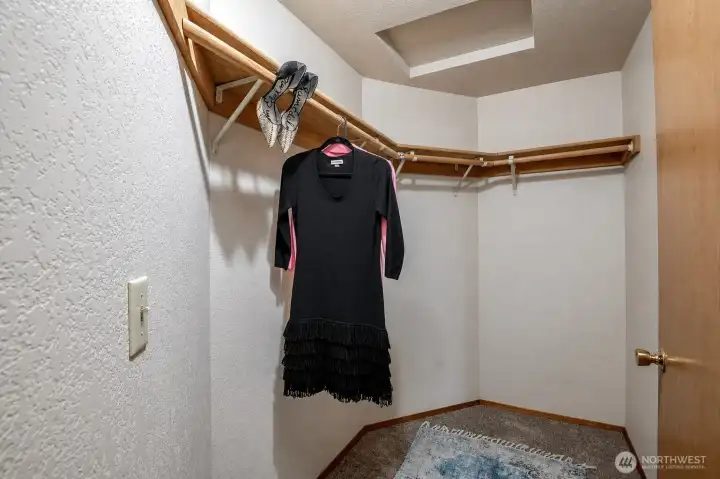 Walk in closet