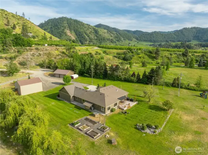 Level, usable acreage with irrigation water