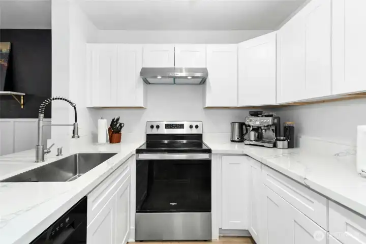 Lots of cabinet and counter space