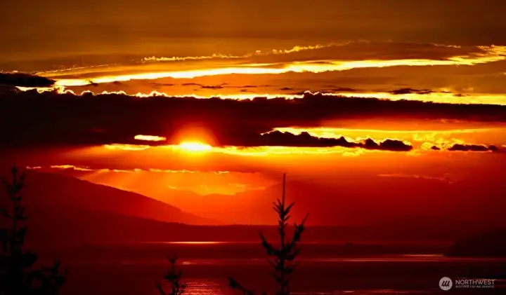 Awe-inspiring sunrises t9 start your day Awe-inspiring sunrises t9 start your day