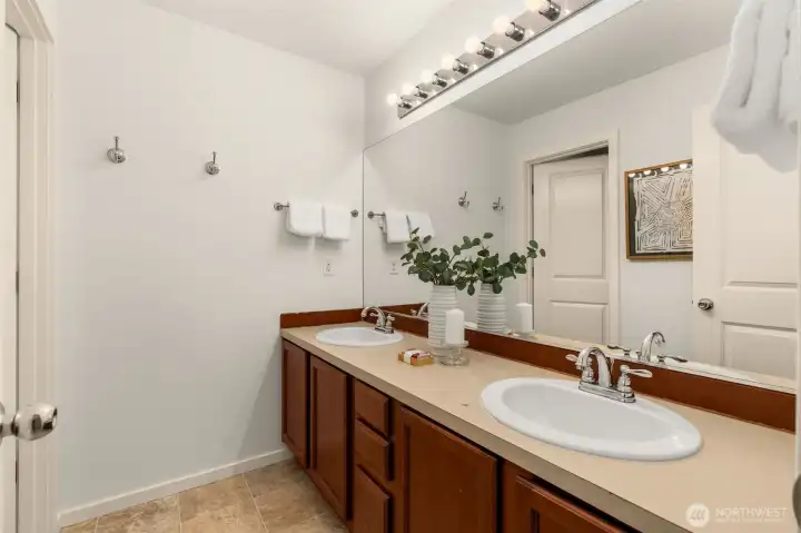 2nd full bath 2nd full bath