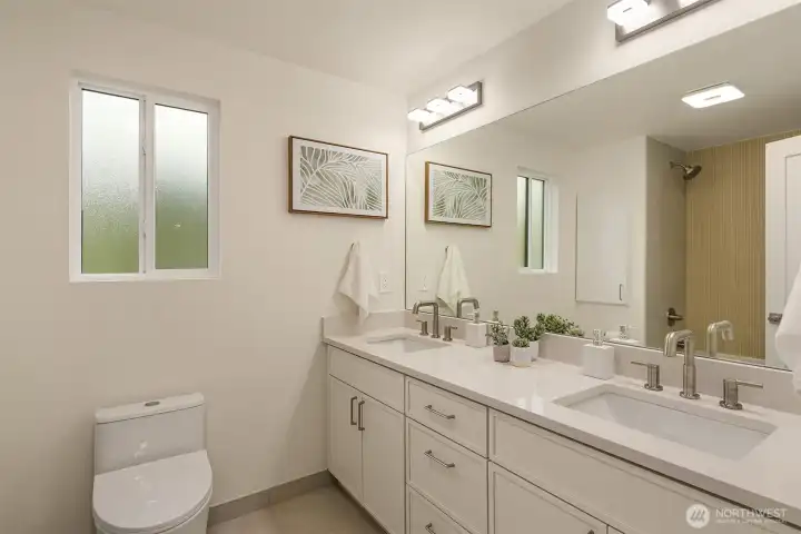 Full bathroom in the upstairs hallway