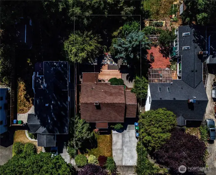 Property lines is for illustration purposes. Buyer to verify to satisfaction.