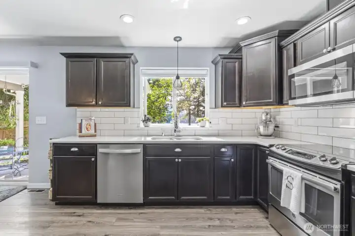 Kitchen with Stainless Steel Appliances Kitchen with Stainless Steel Appliances