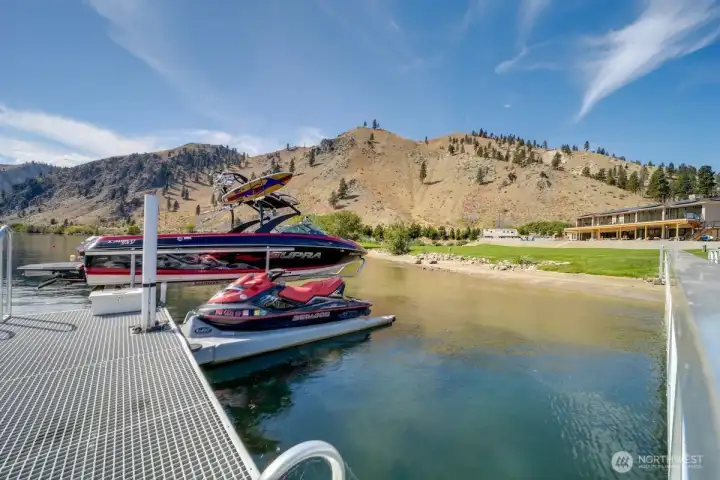 Dock, boatlift and jet ski lift