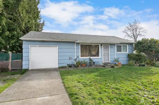 Welcome home! Sweet two bedroom rambler.