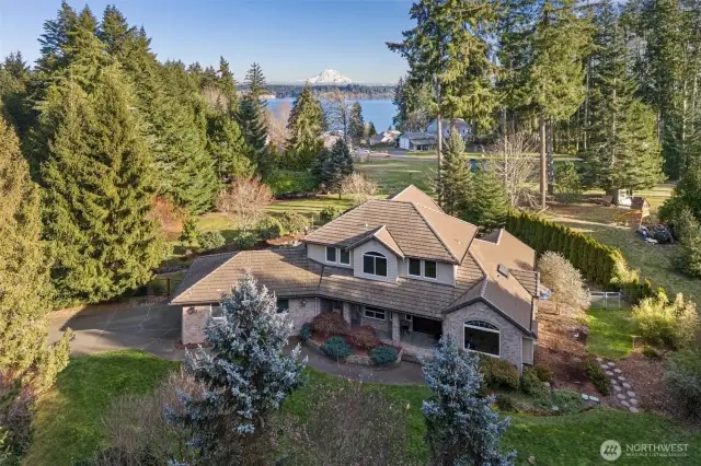 Extra large private lot with views of the sound and Mt Rainier.