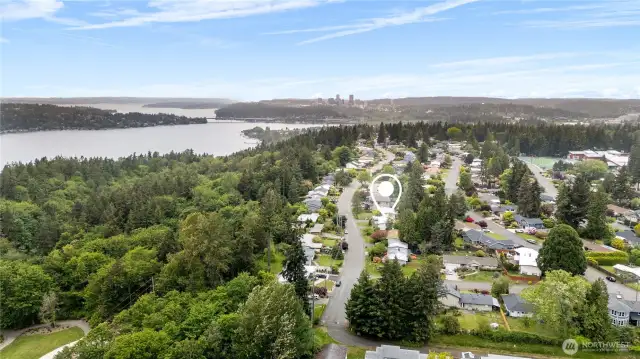 Ideal Newport Hills location along a quiet street with neighborhood Lake Washington views.