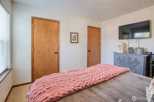 Bedroom #3, cont