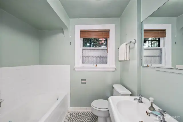 Main floor bath