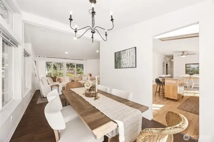 Dining room.