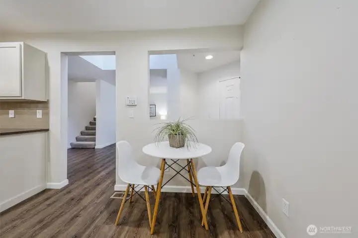 Eating/coffee nook in the kitchen