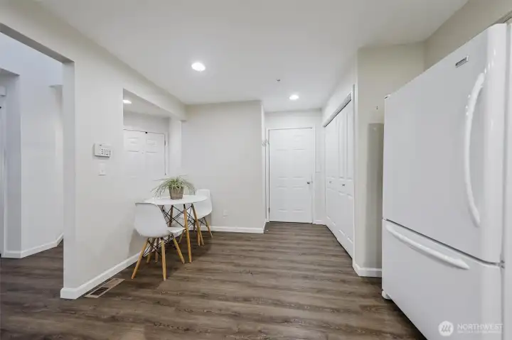 The door in the back leads to the garage. Park & come right into your kitchen!