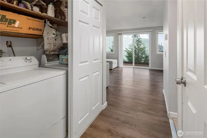 Units enjoy in-unit laundry