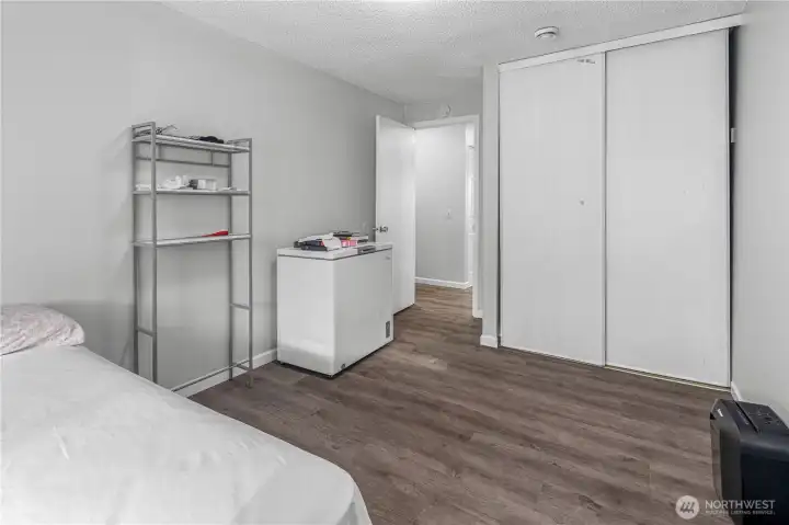 Large additional bedroom