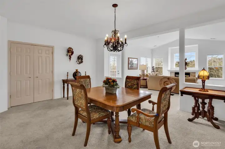 Open flow from dining to living