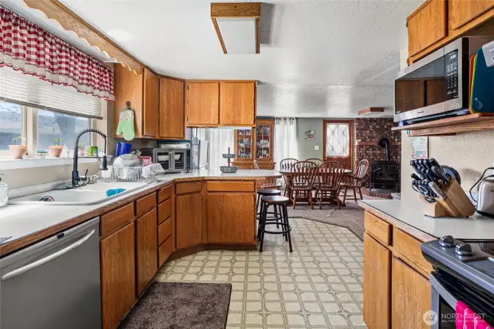 Kitchen (2)