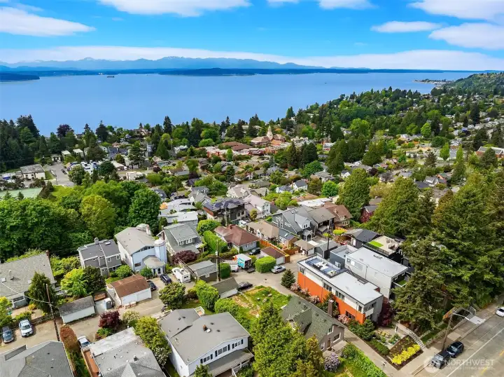 Yes, that's the Puget Sound with the Olympics and Vashon Island just off the coast of West Seattle.