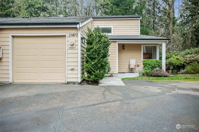 Front of home showing garage