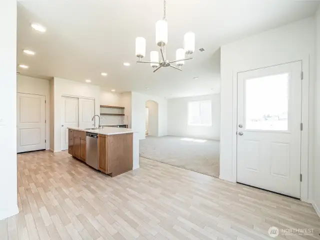 Kitchen/dining Great room