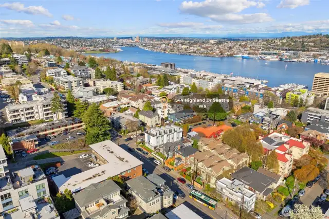 Birds eye view of convenient location on Highland Dr with close proximity to 99, Seattle Center, S Lake Union, while being tucked away.