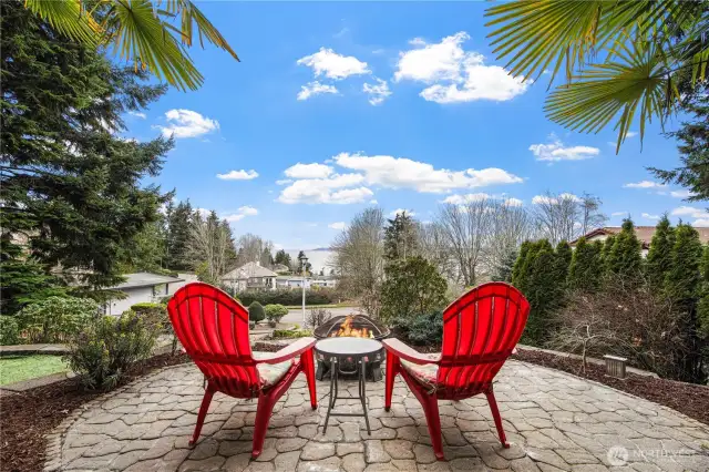 Lower patio for firepit, picnic, BBQ or ? .... all with a view!