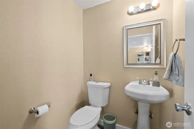 1412 main level bathroom