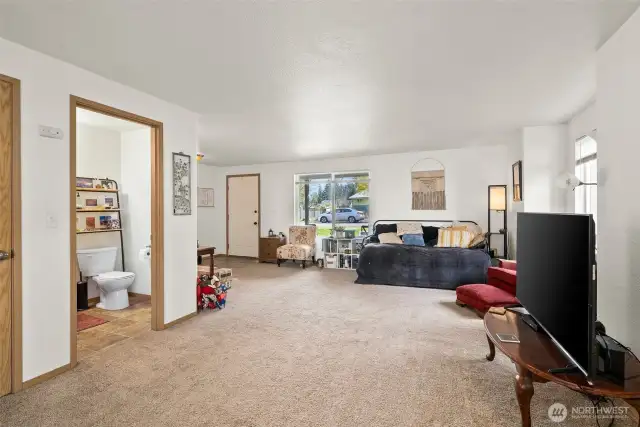 1408 open concept living w/ 1/2 bathroom on the main level