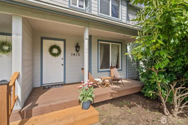 1412 covered front porch
