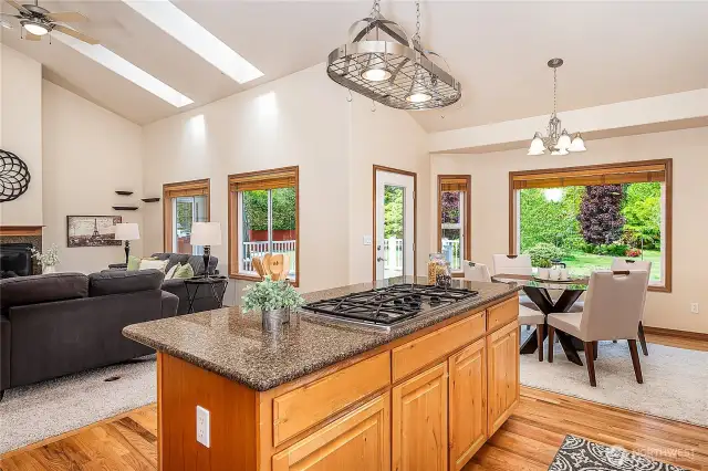 A seamless view from the kitchen to the family room and breakfast nook—true open-concept living! Perfect for cooking, entertaining, and staying connected.