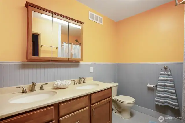 Downstairs 3/4 bath