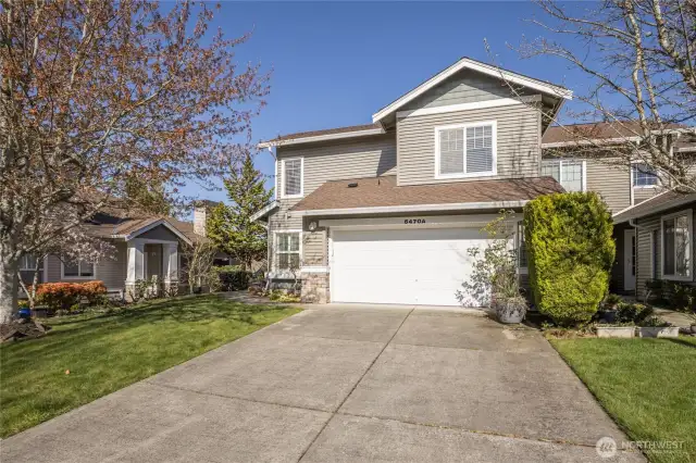 Attached 2-car garage, plus driveway, plus ample guest parking nearby