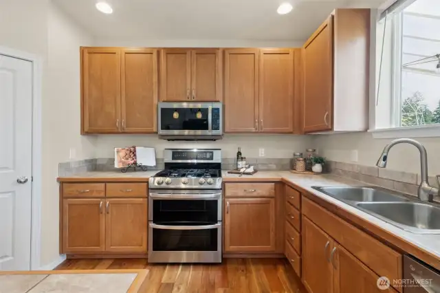All stainless steel appliances stay!