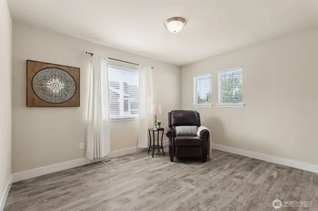 Upper level bonus room