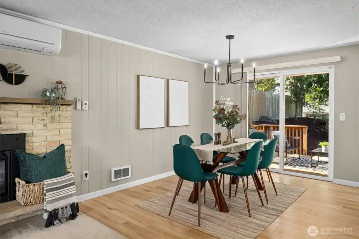 Dining room w/ sliding doors to back yard.