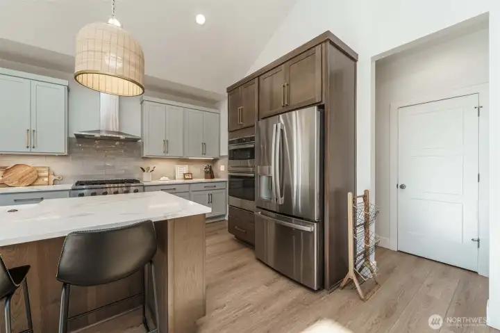 Kitchen & Coat Closet