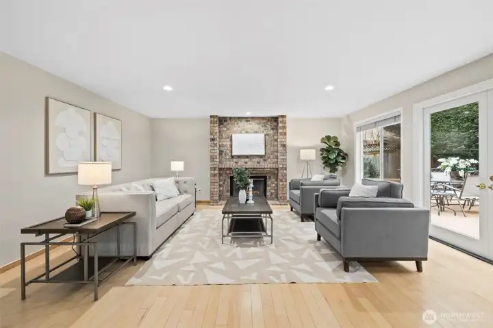 Another view of the open family room.