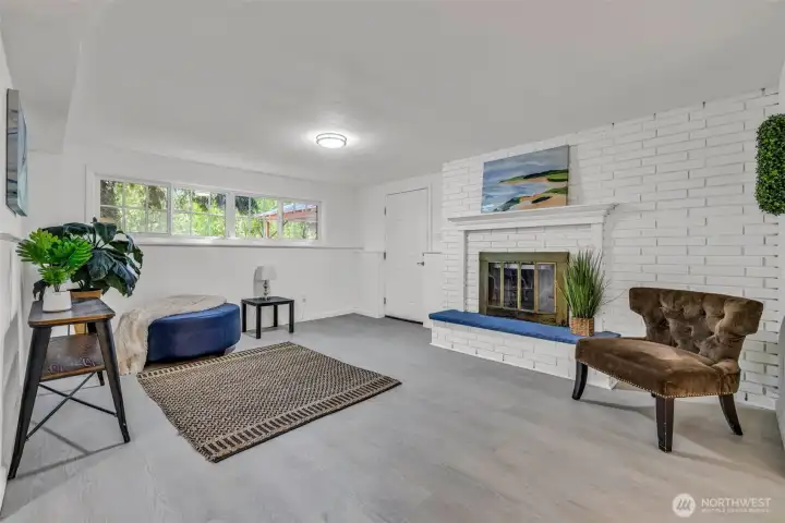 Private entry:  MIL suite has two rooms, full kitchen & full bath, plus living room!