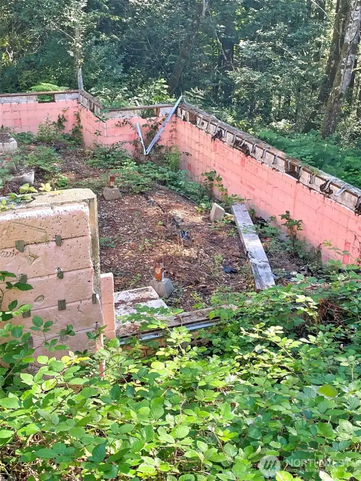 up close of the foundation