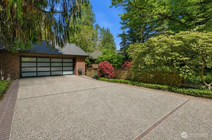 Modern sophistication meets timeless architectural design in this NW Contemporary Modern sophistication meets timeless architectural design in this NW Contemporary