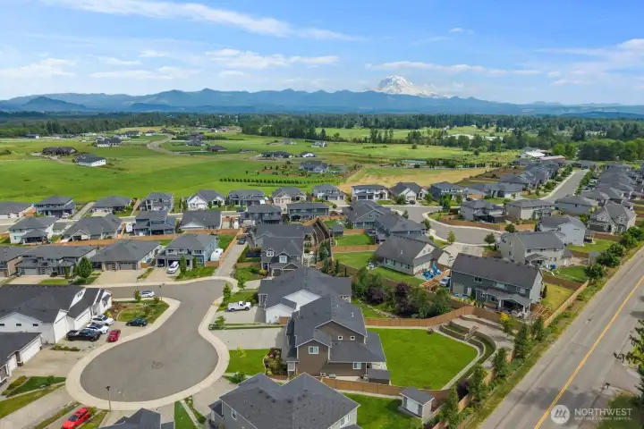 Surrounded by open space, established neighborhoods, and stunning Pacific Northwest scenery, this location offers a balance of community living and natural beauty.