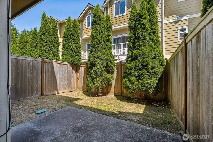 Small private fenced area in back of home. Small private fenced area in back of home.